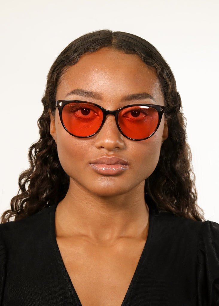 Laila PRYZMEYEWEAR 